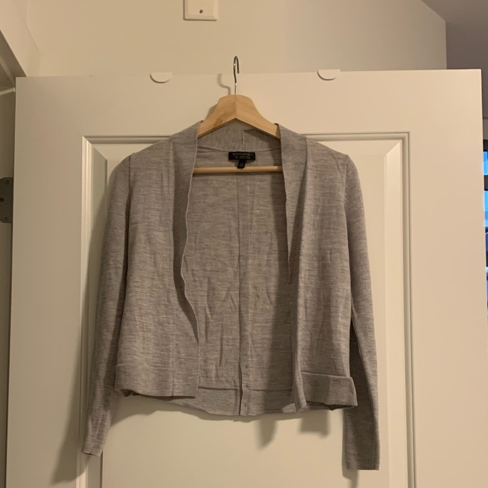 3 ITEMS $10 Banana Republic Merino Wool Cardigan